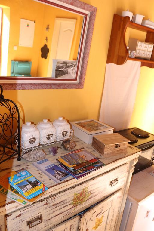 Apartman Na Zlatom Dvore Banska Stiavnica Bilik gambar
