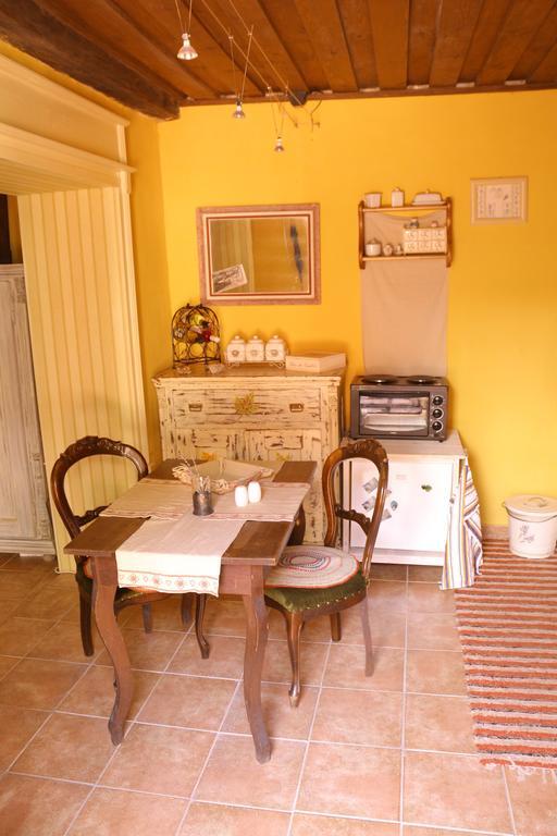 Apartman Na Zlatom Dvore Banska Stiavnica Bilik gambar